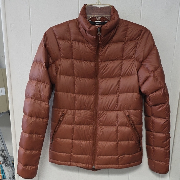 Rei Co Op Down Jacket Sz Xs 650 Like New - Picture 2 of 3